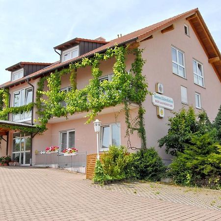 Gaestehaus Kleine Kalmit Landau in der Pfalz Esterno foto