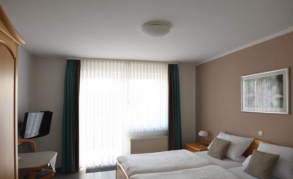 Gaestehaus Kleine Kalmit Landau in der Pfalz Esterno foto